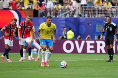 40 năm sau Zico, Brazil lại có cầu thủ đá hỏng phạt đền ở World Cup