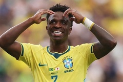 Vì sao Vinicius nhường đá phạt đền cho Bruno Guimaraes?