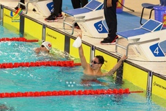 Vô đối bơi 800m tự do, Nguyễn Huy Hoàng giành trọn 3 HCV nội dung “tủ” ở SEA Games 31