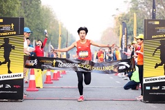 Nhóm chạy quê hương Nguyễn Thị Oanh vô địch vòng 1 Longbien Marathon Ekiden Tournament 2023