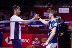 Anh em Popov "huynh đệ tương tàn" ở giải cầu lông Indonesia Open 2025
