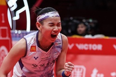 Giải cầu lông World Tour Finals 2023: Bị dẫn 10-19, idol của Nguyễn Thùy Linh vẫn loại số 1 thế giới