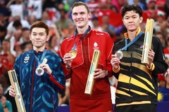 Cựu số 1 thế giới Viktor Axelsen bảo vệ ngôi vô địch cầu lông Olympic, nhưng không dám so sánh với Lin Dan