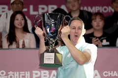 Eddy Leppens trở lại đỉnh vinh quang giải billiards PBA sau 4 năm, kiếm được tổng cộng hơn 8,5 tỷ đồng