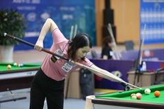 Bùi Xuân Vàng, hot girl Trung Quốc và “thần đồng” 13 tuổi vào vòng knock-out giải Billiard JOY Heyball quốc tế mở rộng IHPA 2023