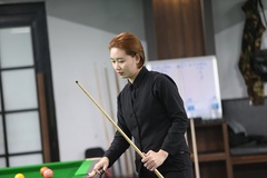 Nữ cơ thủ xinh đẹp Phương Uyên gây “sốt” ở giải Billiards JOY Heyball chuyên nghiệp lần 3 năm 2023