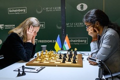 Cờ vua FIDE Women's Candidates 2026: Vaishali độc chiếm ngôi đầu và "canh bạc" nghiệt ngã của Zhu Jiner