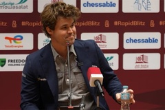 Magnus Carlsen giành chức Vô địch Thế giới lần thứ 20 sau trận chung kết cờ vua nghẹt thở, nhận hơn 2,1 tỷ đồng