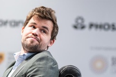 Magnus Carlsen nổi nóng đẩy máy quay sau thất bại sốc tại Giải cờ vua vô địch cờ nhanh và cờ chớp thế giới FIDE