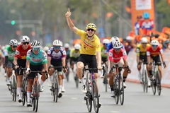 Chặng 5 cuộc đua xe đạp Cúp Truyền hình TPHCM: Dzianis Marchuk khẳng định sức mạnh ngoại binh bằng nước rút tại Nghệ An