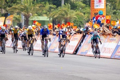 Patrick Patterson "lên ngôi" nghẹt thở tại Quảng Ngãi: Giá trị của những cú nước rút xe đạp đắt giá