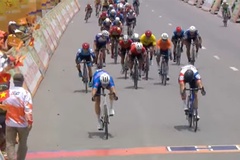 Petr Rikunov rút thắng Martin Laas, lại về nhất chặng Cuộc đua xe đạp Cúp Truyền hình TPHCM 2024
