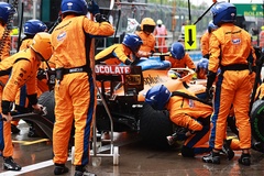 "McLaren chơi đẹp" hay "mắc lỗi chết người" với quyết định gây sốc đã 'dâng' danh hiệu F1 cho Max Verstappen