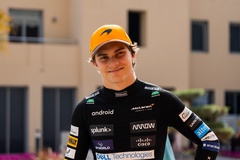 F1 Qatar: Piastri giành Pole quyết định, thách thức ngôi đầu của đồng đội Lando Norris tại McLaren