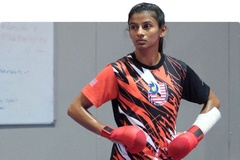 Shahmalarani mang về tấm huy chương bạc karate thế giới đầu tiên cho Malaysia sau 11 năm