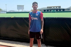 Khúc côn cầu SEA Games Thái Lan ghi nhận cặp chú cháu đến từ Malaysia