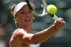 Người đẹp liều lĩnh dự giải quần vợt Wimbledon khi chỉ còn 700 ngàn đồng trong ngân hàng nên phải làm tài xế Uber