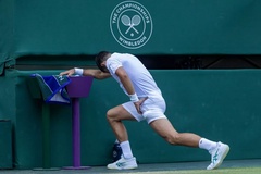 Novak Djokovic thừa nhận chấn thương trước trận bán kết giải quần vợt Wimbledon 2025