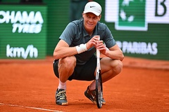 Jannik Sinner phá kỷ lục của Djokovic, thẳng tiến vào bán kết quần vợt Rome Masters 2026