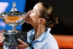 Đánh bại Coco Gauff, Elina Svitolina lần thứ 3 vô địch quần vợt Rome Open