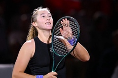 Quần vợt Stuttgart Open 2026: Mirra Andreeva quật ngã "Nữ hoàng sân đất nện" Swiatek