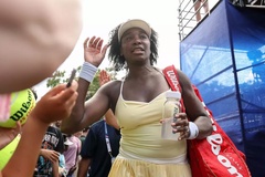 Huyền thoại quần vợt Mỹ Venus Williams giành chiến thắng ở tuổi 45 khi trở lại thi đấu sau 16 tháng vắng mặt