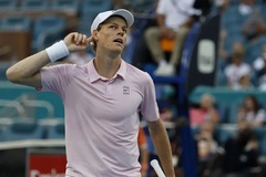 Jannik Sinner và bản lĩnh "vua lội ngược dòng": Giải mã sức hút thương hiệu tỷ đô tại quần vợt Miami Open