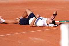 Jakub Mensik chỉ trích điều kiện thời tiết khắc nghiệt tại quần vợt Roland Garros khi gục ngã sau chiến thắng 5 set