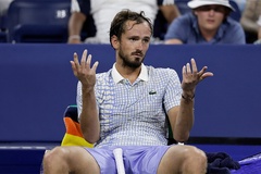 Daniil Medvedev bị phạt bao nhiêu và liệu đây có phải là khoản tiền phạt lớn nhất trong lịch sử quần vợt US Open?