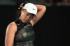 Naomi Osaka than bị ốm và thua Maria Sakkari tại giải quần vợt United Cup