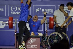 Asian Para Games 4: Lê Văn Công đoạt huy chương đầu tiên, Nguyễn Bình An phá kỷ lục