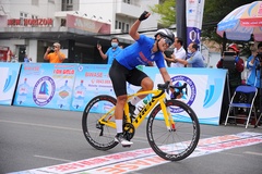 Chặng 2 giải đua xe đạp nữ Bình Dương Biwase Cúp 2021: Nguyễn Thị Thật tiếp tục giữ áo xanh