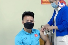 Tiêm xong mũi 2 vaccine ngừa COVID-19, ĐT Việt Nam sẵn sàng sang UAE