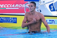Chàng trai 17 tuổi phá kỷ lục thế giới bơi 100m tự do tồn tại 13 năm