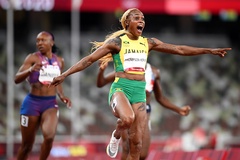 Đồng hương Usain Bolt thống trị 100m nữ, phá kỷ lục Olympic 33 năm