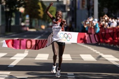 Peres Jepchirchir giúp Kenya nối dài chuỗi thống trị marathon nữ Olympic