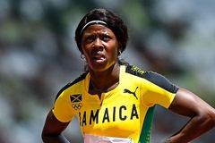 Nữ VĐV Jamaica giành “đồng” 100m bị loại ngay từ vòng đầu 200m Olympic Tokyo vì chủ quan