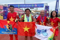 “Tượng đài điền kinh” Bùi Lương 85 tuổi chạy 10km tại Malaysia sau nhiều năm gác giày