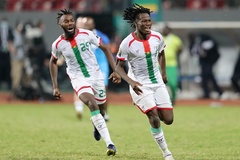 Cúp châu Phi chứng kiến trận đấu “điên rồ” với 19 quả penalty