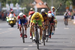 Tân binh Nga Petr Rikunov tiến gần hơn đến ngôi vô địch cuộc đua xe đạp HTV Cup 2023