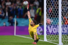 Pique phàn nàn: “Không công bằng khi Italia sút quả penalty đầu tiên”