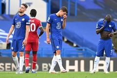 Hậu vệ Chelsea “chơi bóng bầu dục” với Mane và VAR không tha thứ