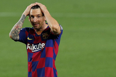 Messi không được lòng công chúng khi quyết định ở lại Barca