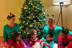 Ronaldo chia sẻ bức ảnh gia đình đón Giáng sinh ấm áp