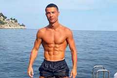 Bức ảnh "nóng bỏng" của Ronaldo hút like với tốc độ chóng mặt