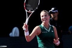 Kết quả tennis mới nhất 13/11: Kontaveit vào bán kết WTA Finals