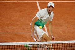 Kết quả đáng chú ý nhất vòng 1 Roland Garros: Medvedev đúng là vô duyên trên sân đất nện!
