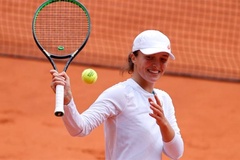  Iga Swiatek trở thành tay vợt nữ trẻ nhất vào chung kết Roland Garros suốt 19 năm qua