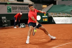 Kết quả tennis Roland Garros mới nhất: Federer "đua" marathon, ĐKVĐ Swiatek ngược dòng ấn tượng!