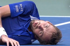 Giả làm cá chết khi vô địch giải tennis US Open: Medvedev khiêu khích Djokovic hay ý gì?